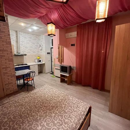 32Kotliarska Daire Lviv Dış mekan fotoğraf